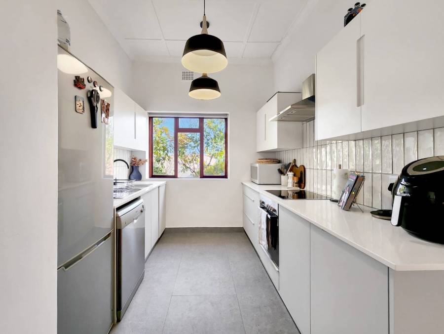 To Let 2 Bedroom Property for Rent in Green Point Western Cape